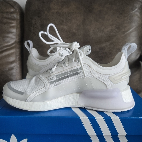 Adidas NMD V3 Womens - Picture 2 of 12